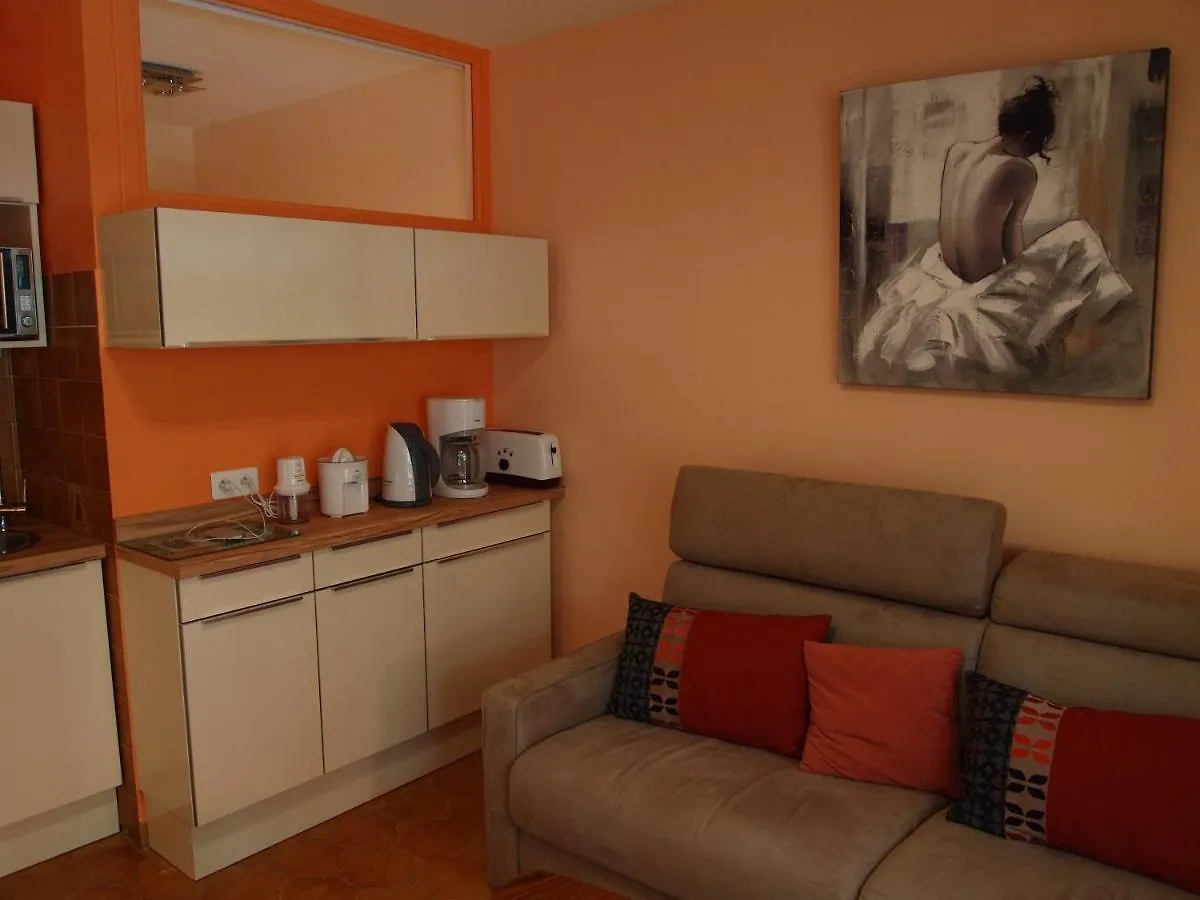 Appartement Fidji Saint-Cyr-sur-Mer 0*,  France